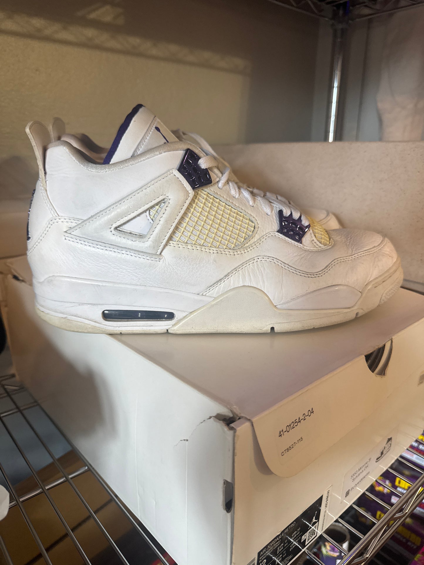 Jordan 4 ‘metallic purple’